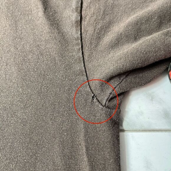 VTG Discovery Channel Crocodile Hunter Animal Planet Wolf Shirt Sun Faded - Picture 9 of 13